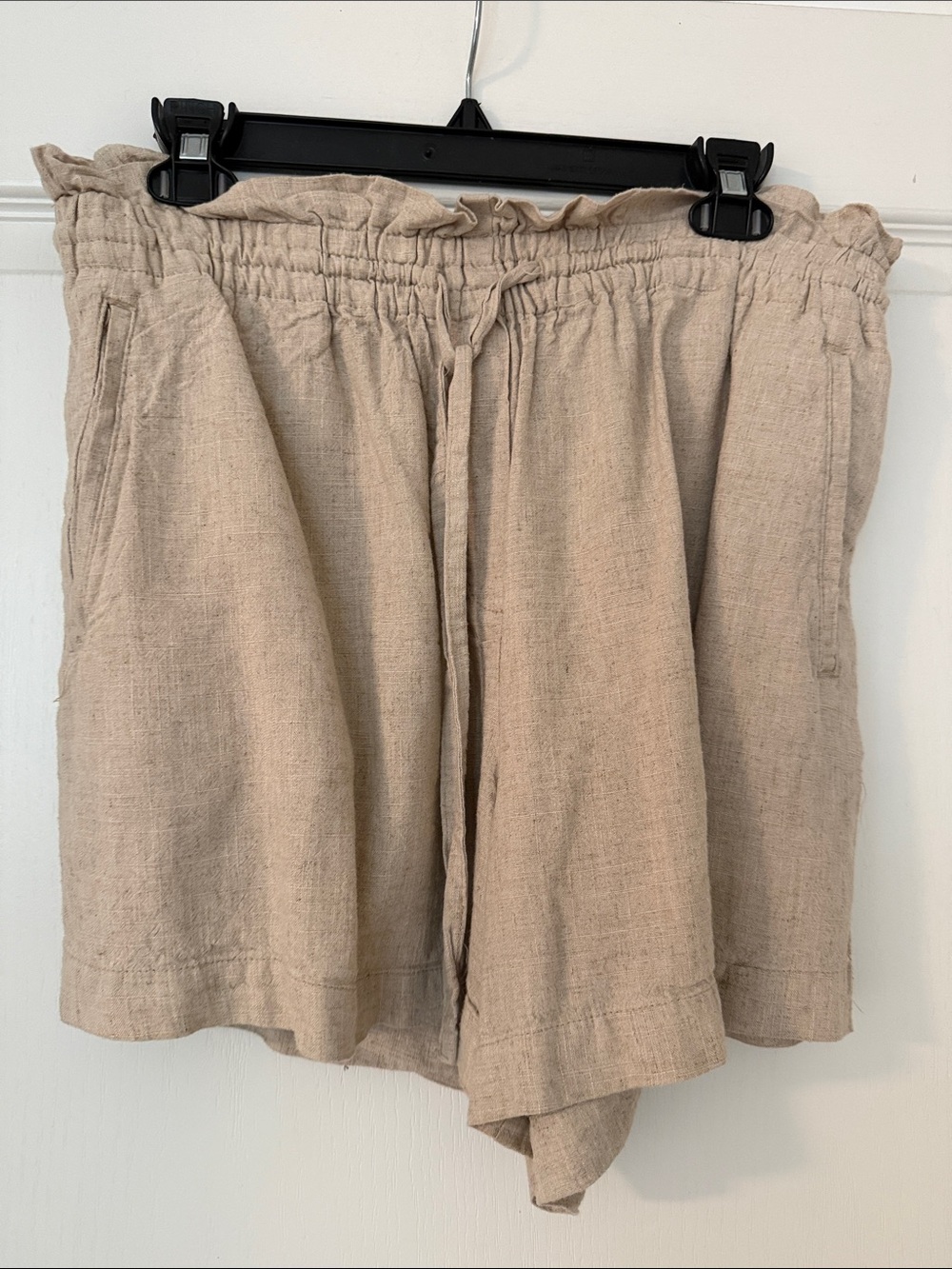 H&M Neutral Beige Flat-Front Drawstring Shorts linen